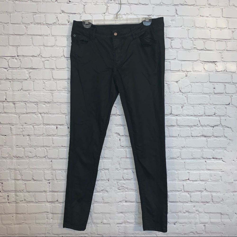 black skinny jeans🖤